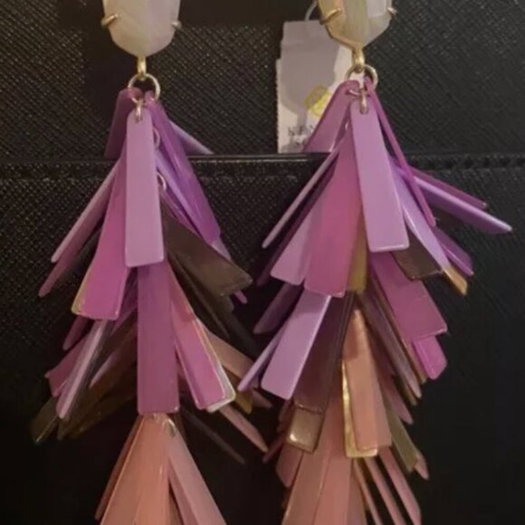 Kendra Scott Justyne Earrings Blush - Picture 1 of 1